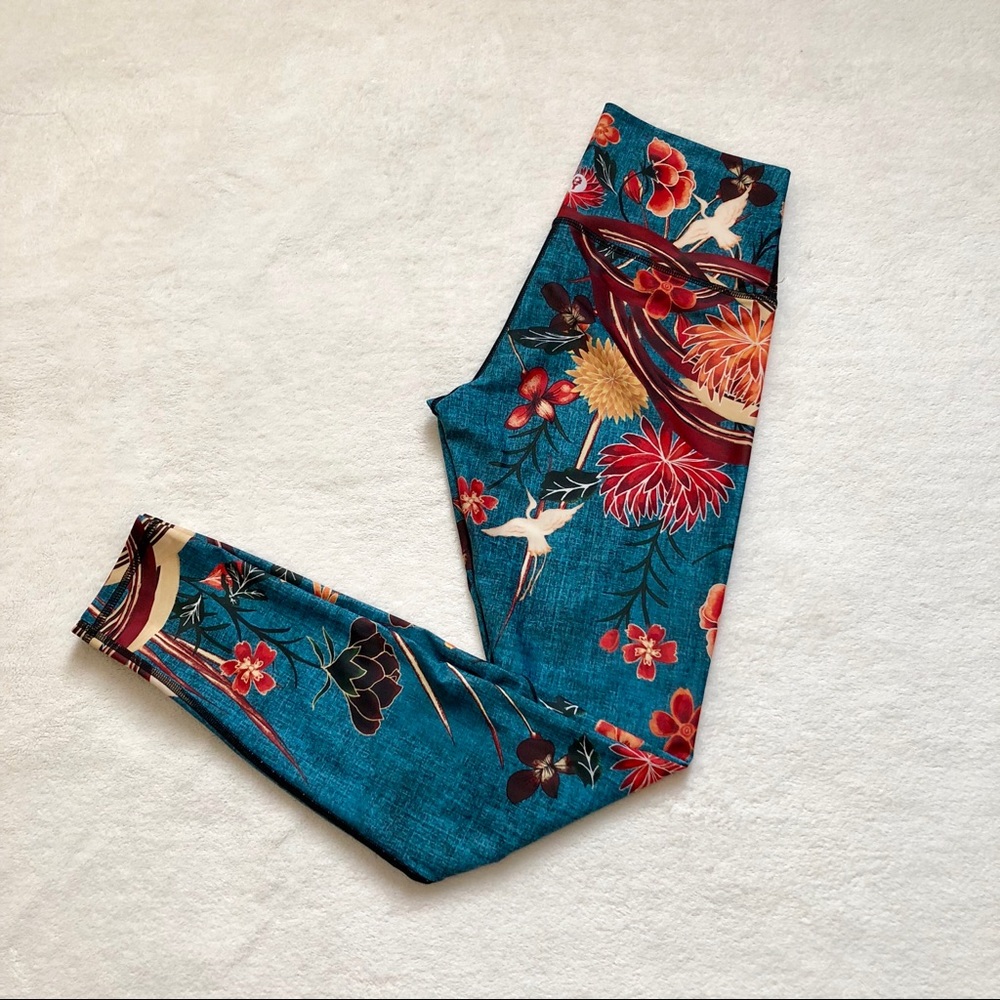 Yoga Democracy Flowered Leggings